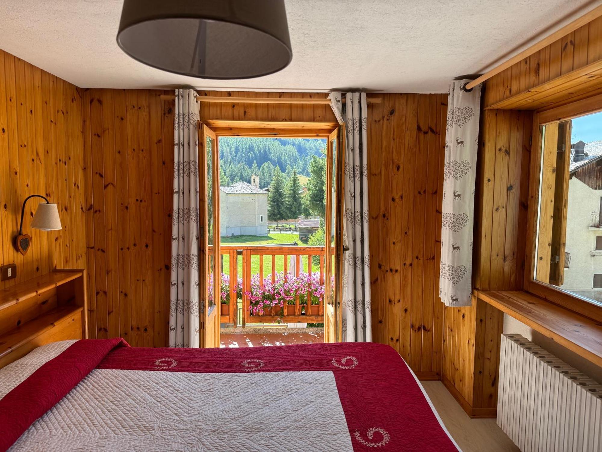 Hotel Ondezana กอนเญ ภายนอก รูปภาพ