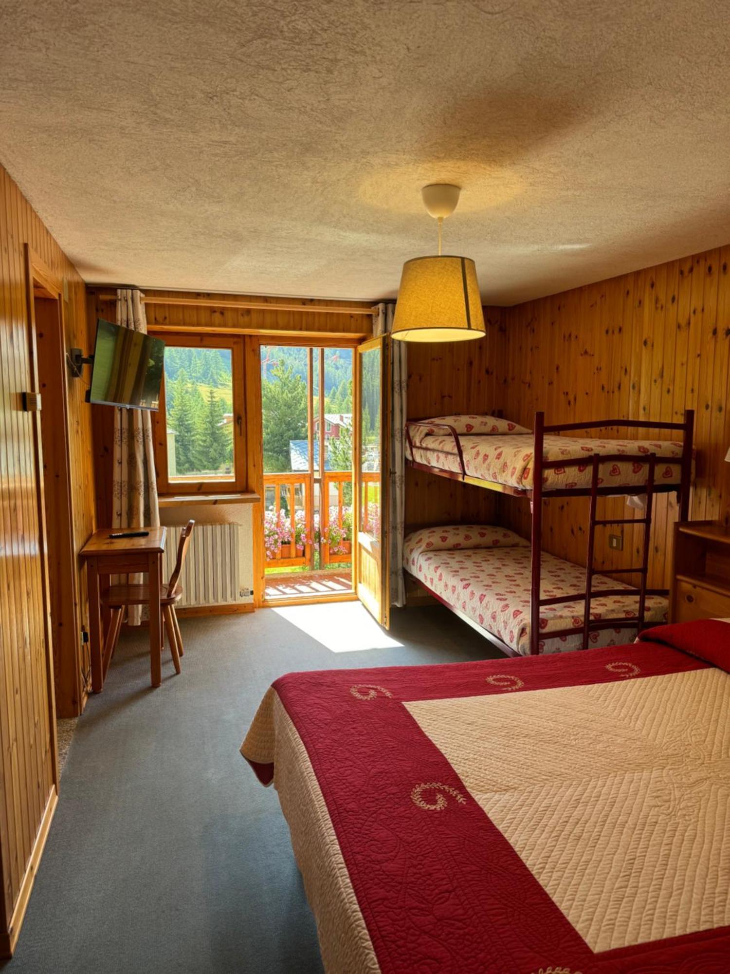 Hotel Ondezana กอนเญ ภายนอก รูปภาพ