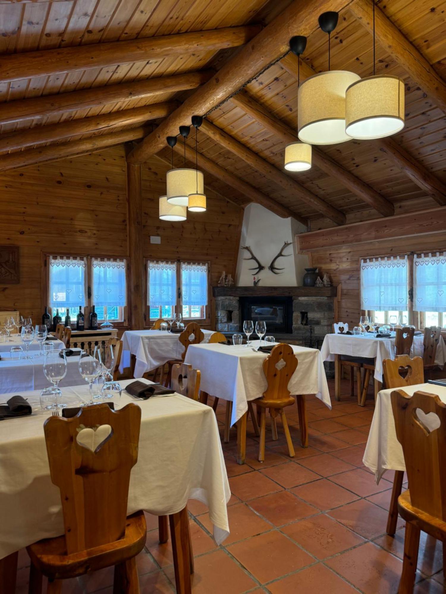 Hotel Ondezana กอนเญ ภายนอก รูปภาพ